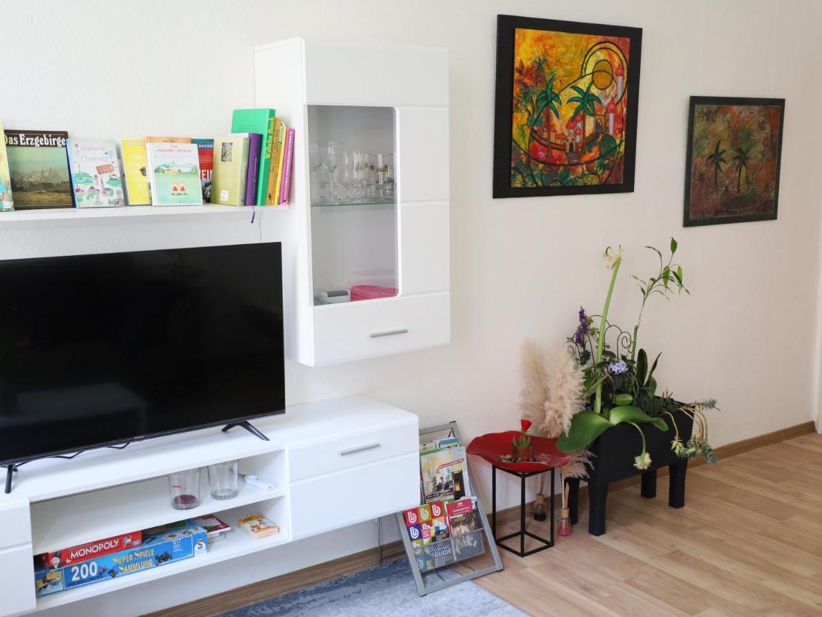 Ferienwohnungen In Der Kunstgalerie Charlie Und Jenny Chemnitz Ngoại thất bức ảnh