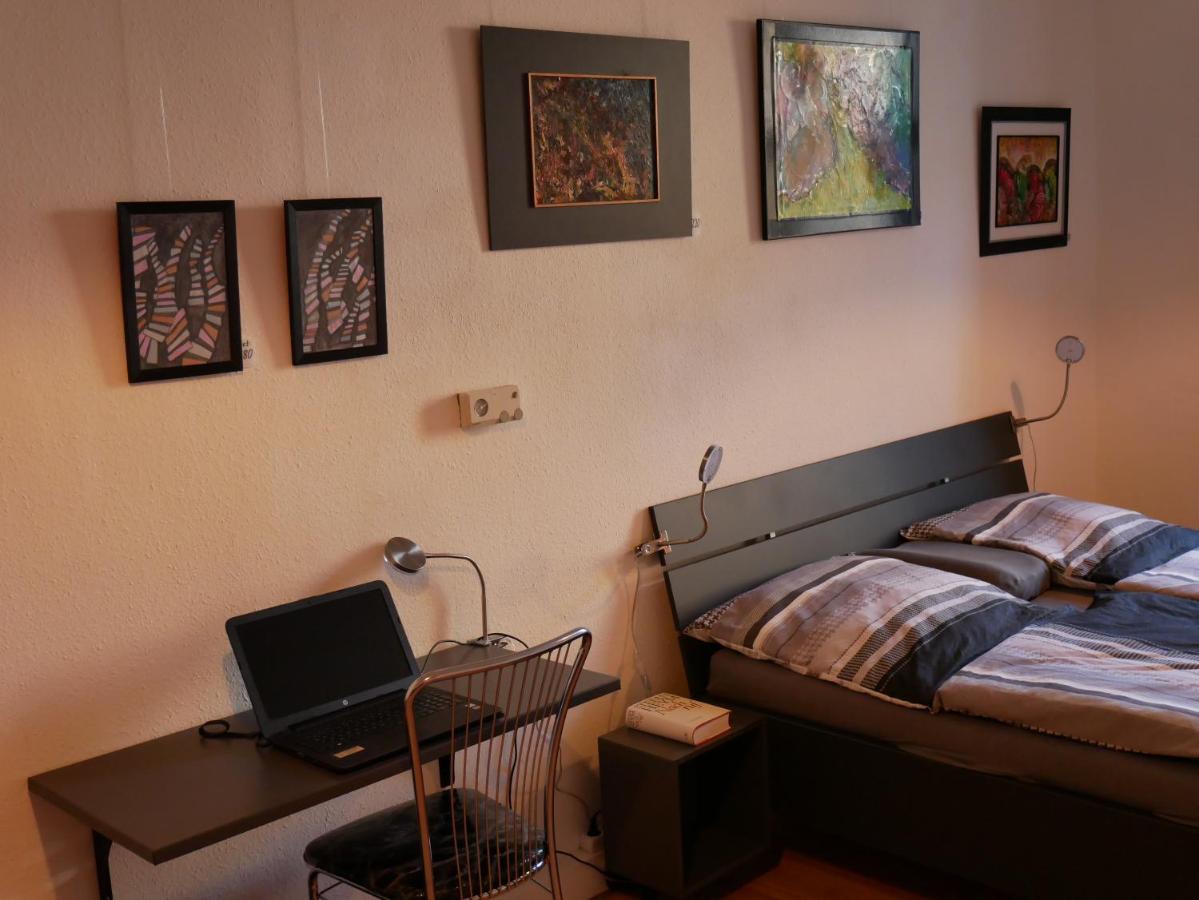 Ferienwohnungen In Der Kunstgalerie Charlie Und Jenny Chemnitz Ngoại thất bức ảnh