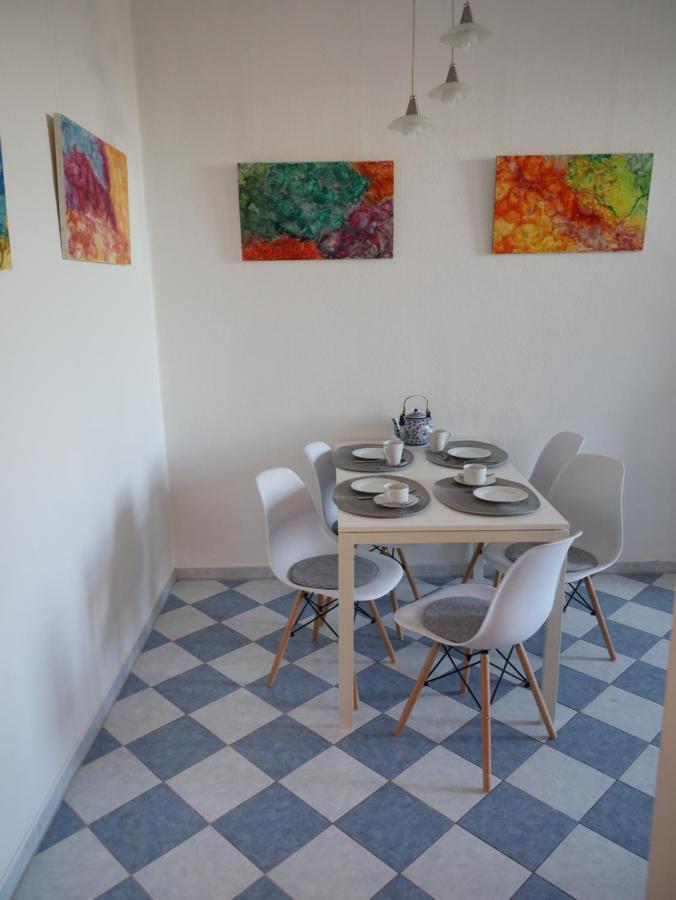 Ferienwohnungen In Der Kunstgalerie Charlie Und Jenny Chemnitz Ngoại thất bức ảnh